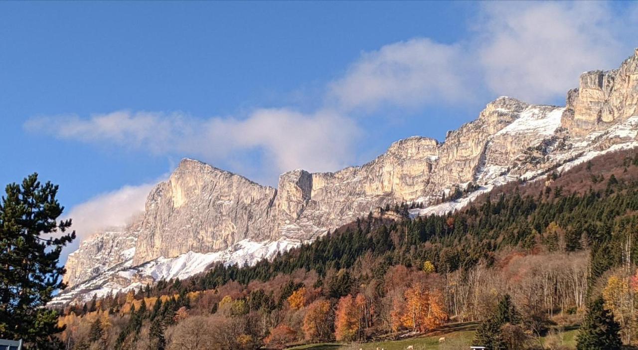 Appartement De Plain-Pied En Montagne Avec Vue Merveilleuse Sur Le Massif De Belledonne Saint Bernard du Touvet Exteriör bild