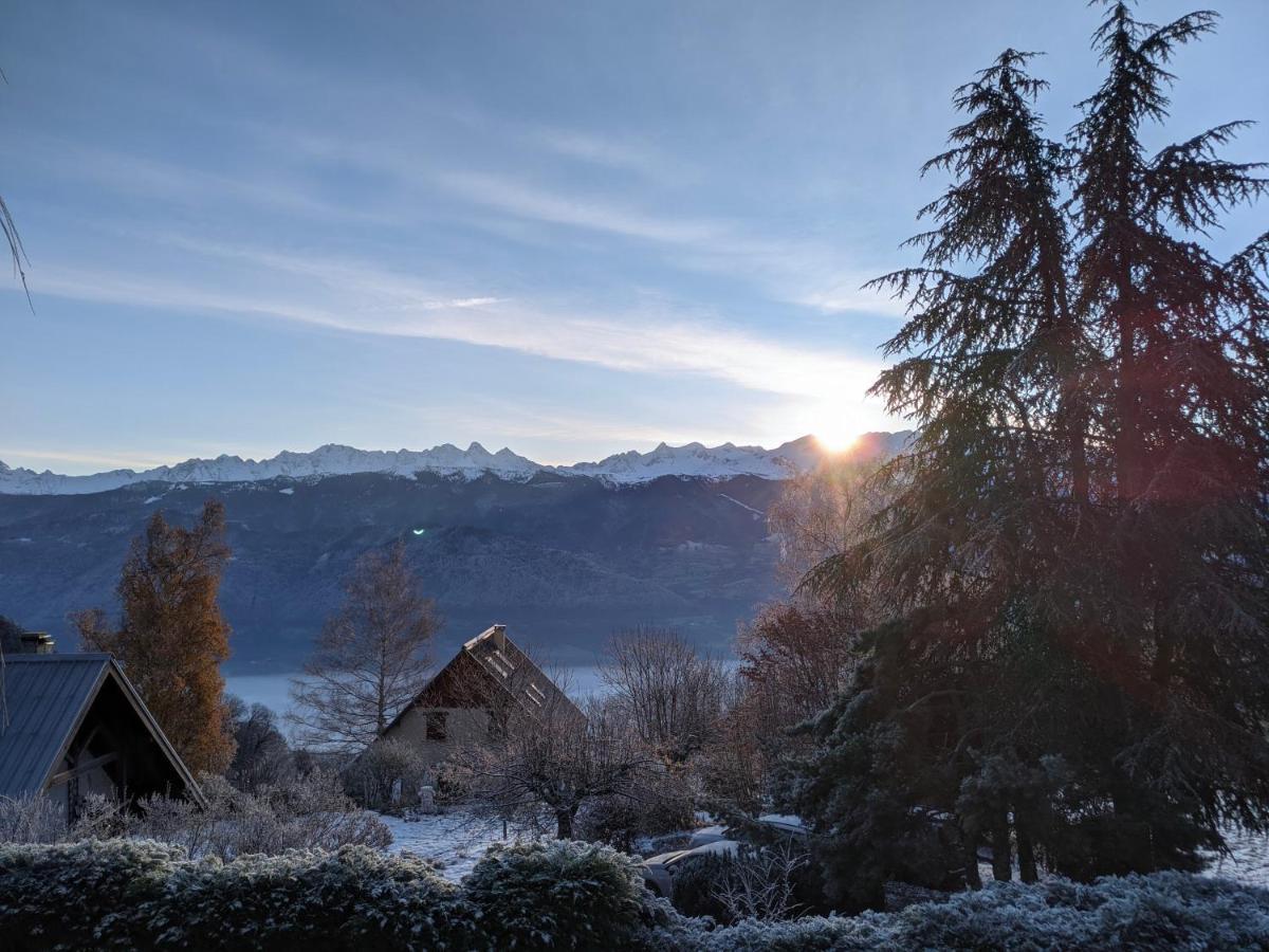 Appartement De Plain-Pied En Montagne Avec Vue Merveilleuse Sur Le Massif De Belledonne Saint Bernard du Touvet Exteriör bild