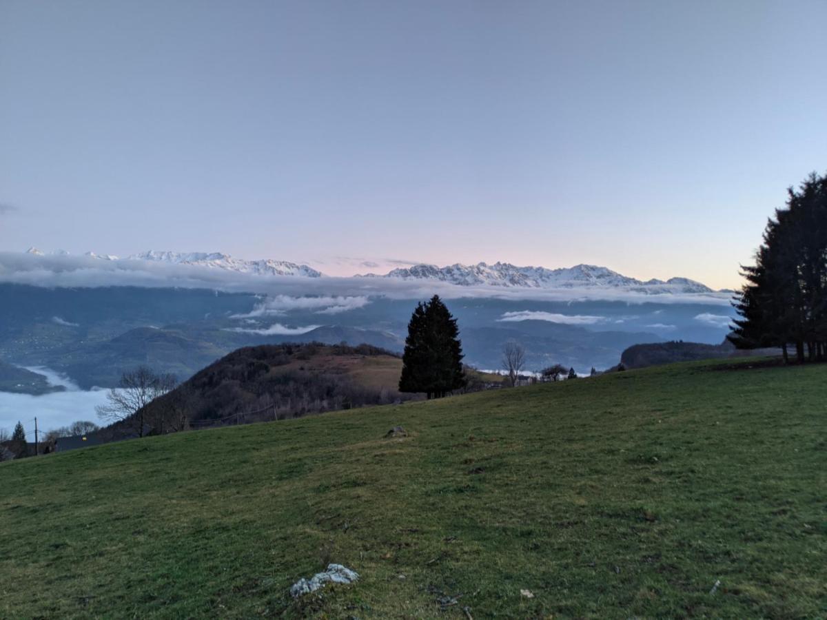 Appartement De Plain-Pied En Montagne Avec Vue Merveilleuse Sur Le Massif De Belledonne Saint Bernard du Touvet Exteriör bild
